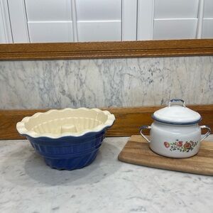 Vintage Made in France Emile Henry ceramic jelly mold/bundt pan